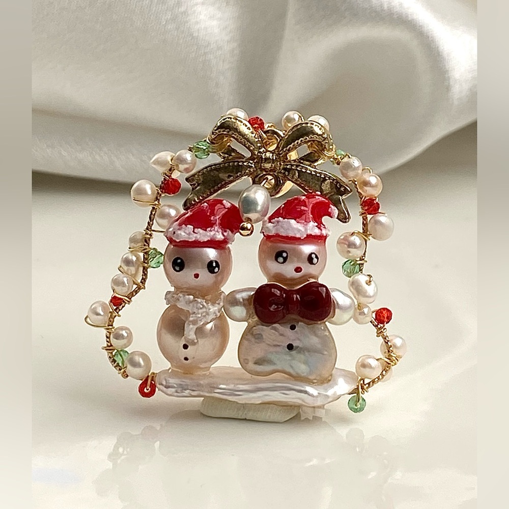 P194-Handmade EXCLUSIVE Christmas Bell Snowman And Gingerbread Man Pearl Pendant